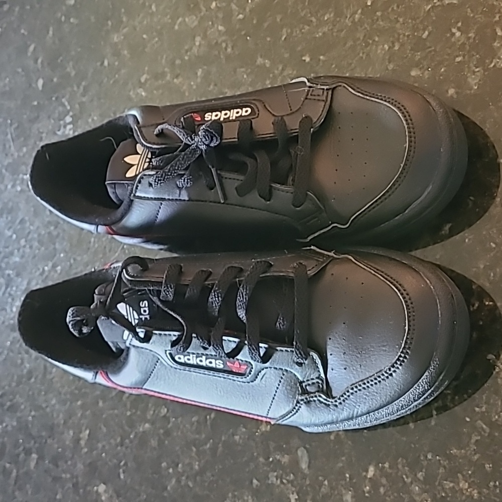 Adidas Ortholite Boys size 5.5 NWOT